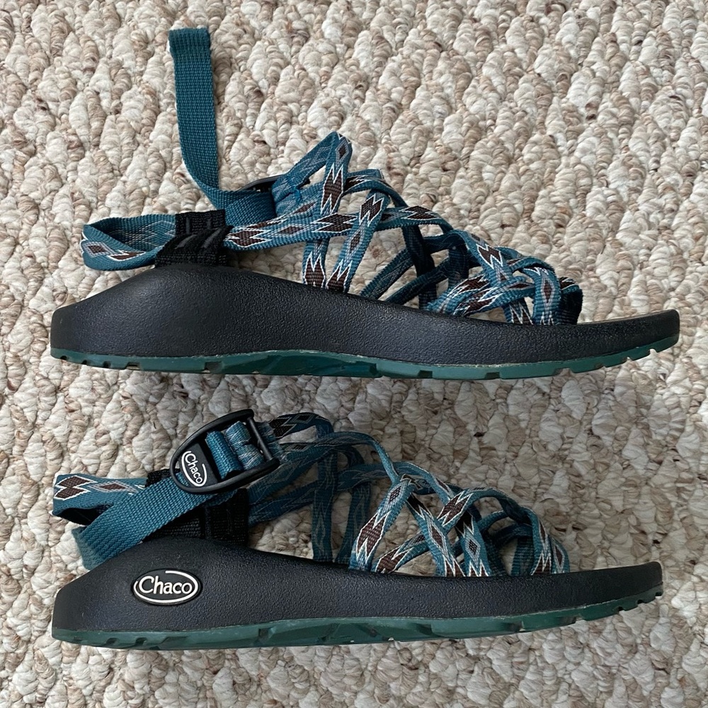 CHACO SANDALS - SIZE 7 - Picture 2 of 5